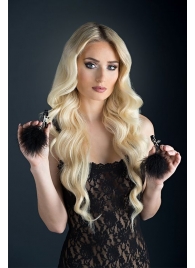 Зажимы для сосков с пухом FEATHERED NIPPLE CLAMPS - Blush Novelties - купить с доставкой в Петропавловске-Камчатском