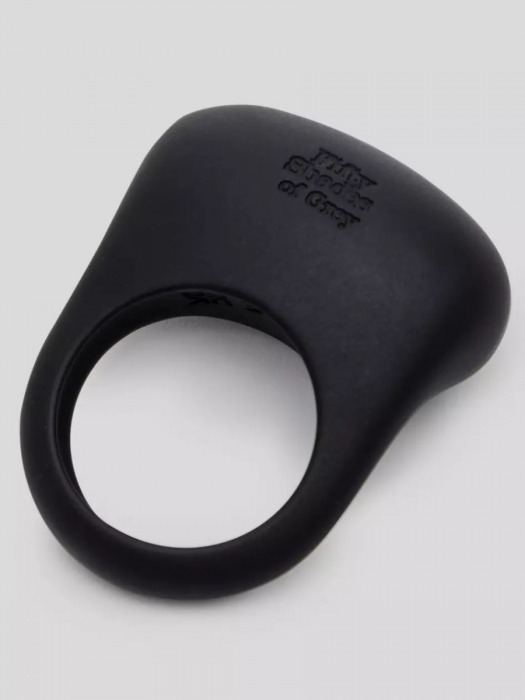 Черное эрекционное виброкольцо Sensation Rechargeable Vibrating Love Ring - Fifty Shades of Grey - в Петропавловске-Камчатском купить с доставкой