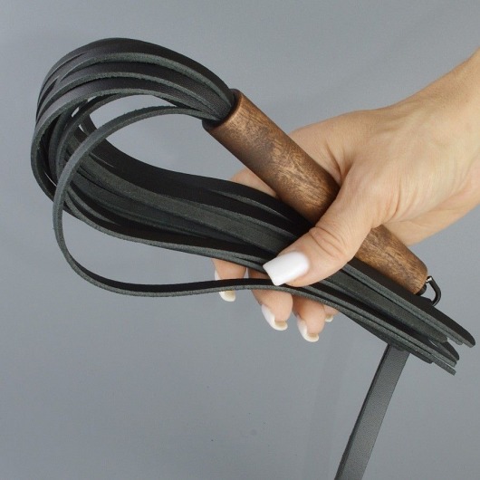 Черная кожаная плеть с деревянной рукоятью - 44 см. - Sitabella - купить с доставкой в Петропавловске-Камчатском