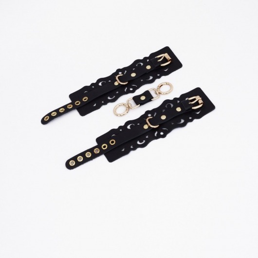 Черные кожаные наручники с узорами и золотистой фурнитурой - Crazy Handmade - купить с доставкой в Петропавловске-Камчатском
